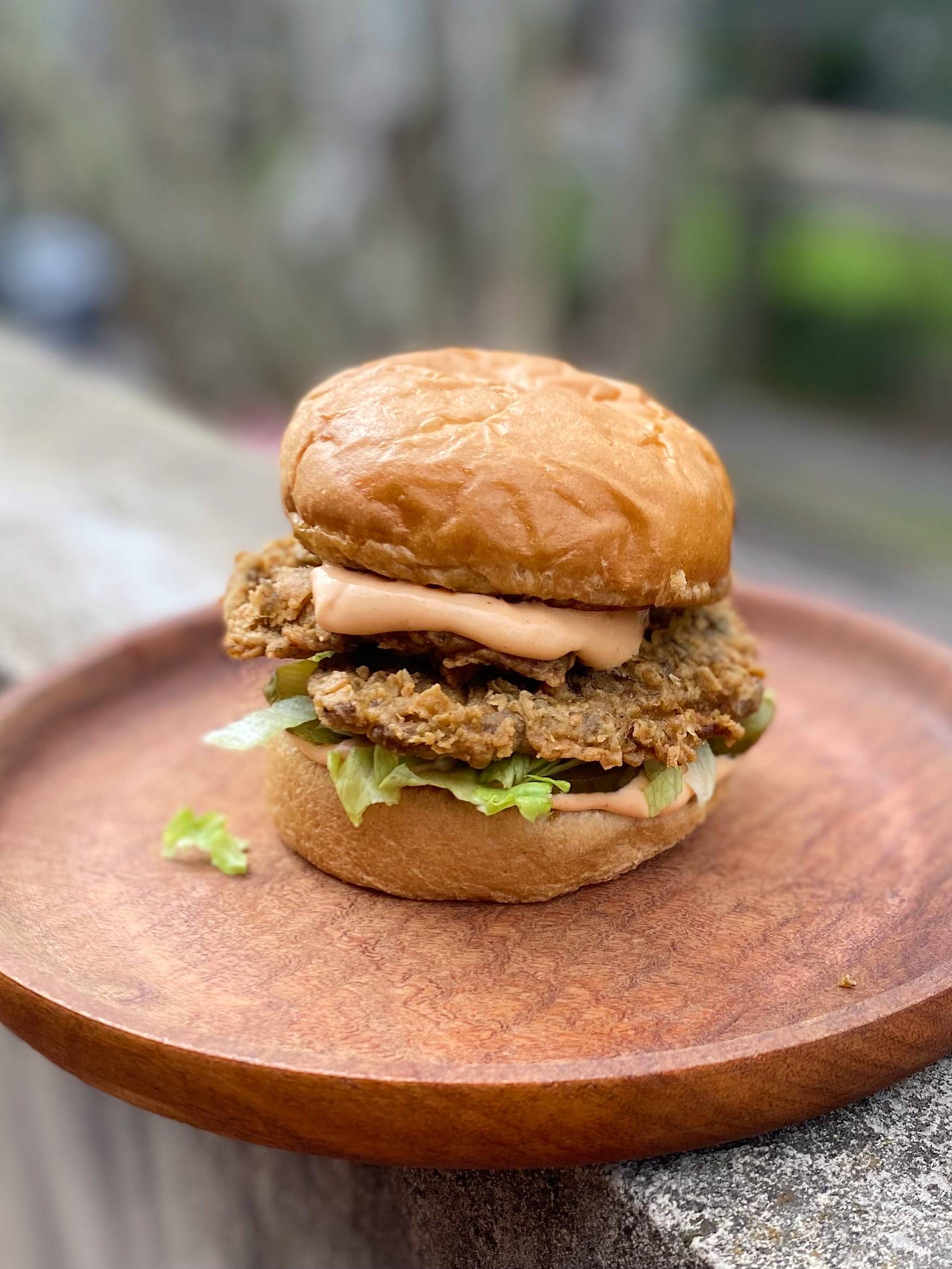 Sandwich de pollo frito vegano